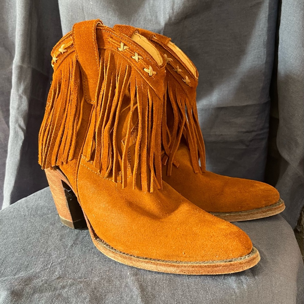 Fringed Suede Ankle Boots - Tan
